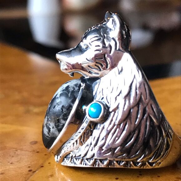White Buffalo Turquoise Sterling Silver Bear Ring Size 10 - Picture 8 of 10